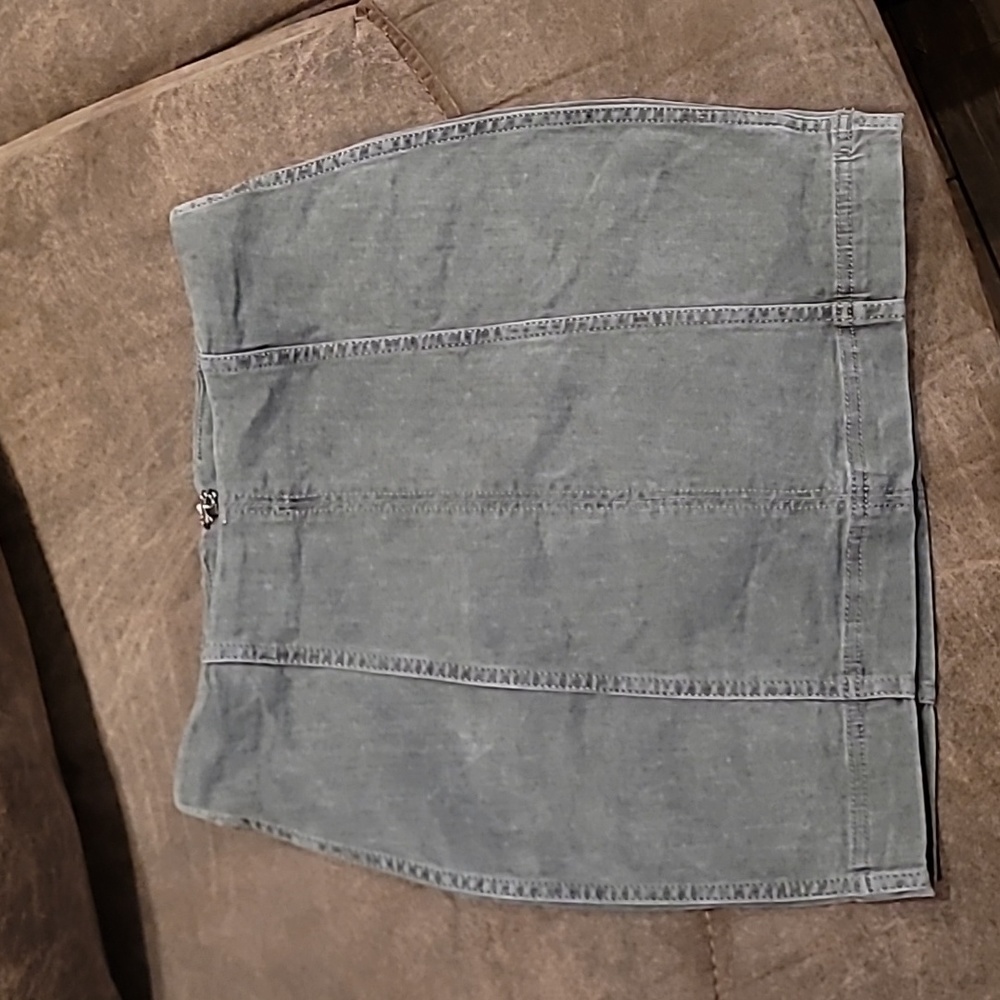 Free People denim stretch skirt, size 4